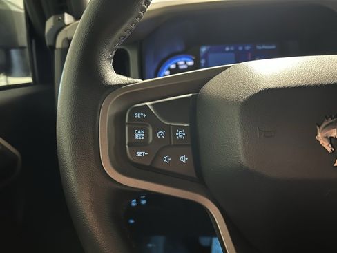 Used 2023 Ford Bronco Wildtrak image 8