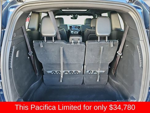 Used 2025 Chrysler Pacifica Limited FWD image 19