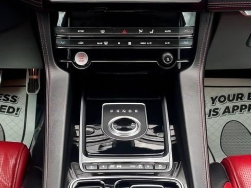 Used 2018 Jaguar F-PACE R-Sport AWD/4WD image 17