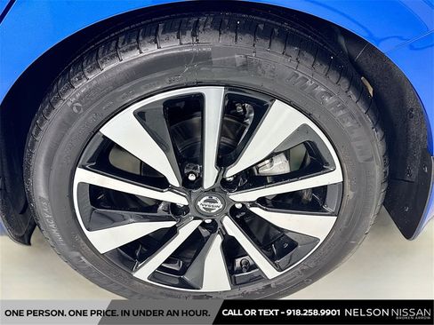 Used 2023 Nissan Sentra SV w/ SV Premium Package image 30