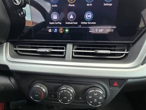 Used 2025 Chevrolet Trax LS w/ LS Convenience Package FWD image 44