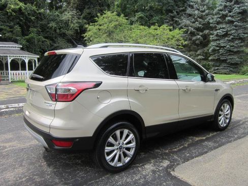 Used 2017 Ford Escape Titanium AWD/4WD image 19