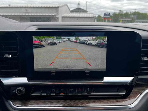 Used 2022 Chevrolet Silverado 1500 LT image 30