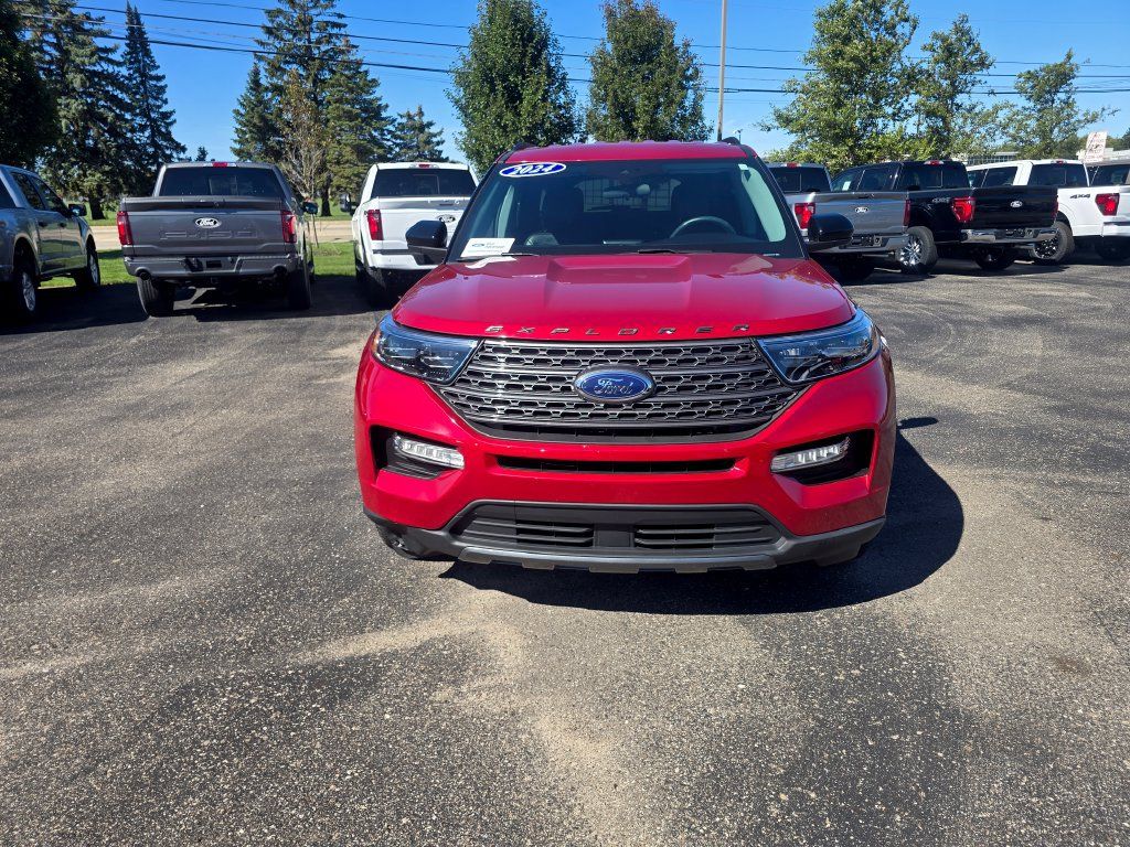 Certified 2024 Ford Explorer XLT w/ Equipment Group 202A AWD/4WD image 8