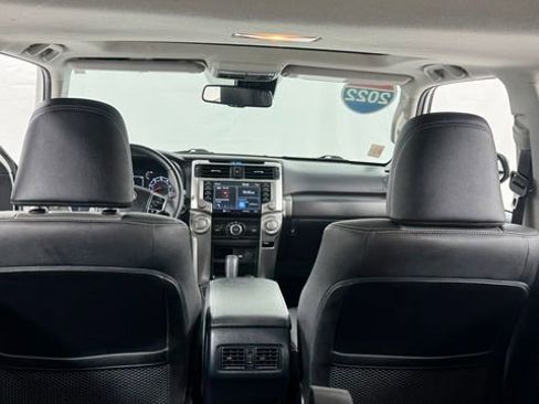 Used 2022 Toyota 4Runner SR5 Premium w/ Moonroof Package AWD/4WD image 17