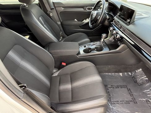 Used 2024 Honda Civic Sport image 9