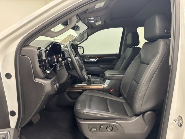 Used 2024 Chevrolet Silverado 1500 RST w/ Convenience Package II AWD/4WD image 24