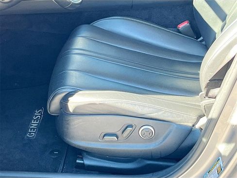 Used 2023 Genesis G80 2.5T image 11