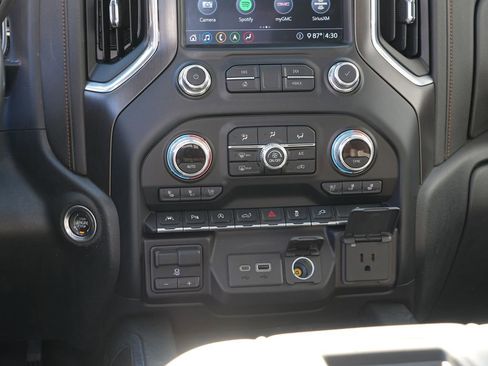 Used 2020 GMC Sierra 1500 AT4 w/ AT4 Premium Package AWD/4WD image 26