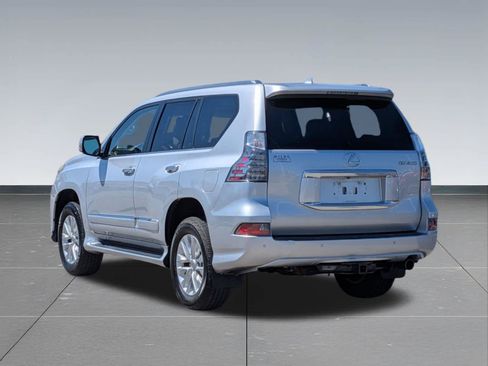 Used 2016 Lexus GX 460 w/ Premium Package AWD/4WD image 3