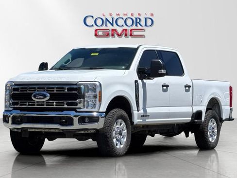 Used 2024 Ford F250 XLT w/ FX4 Off-Road Package AWD/4WD image 8