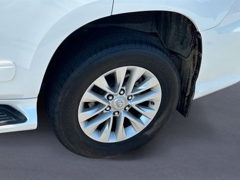 Used 2017 Lexus GX 460 Premium w/ Premium Package AWD/4WD image 5