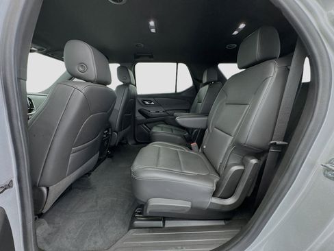 Used 2022 Chevrolet Traverse LT image 15