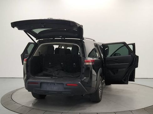 Used 2025 Nissan Pathfinder SV AWD/4WD image 14