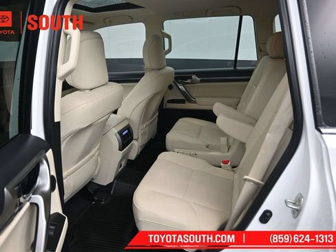 Used 2023 Lexus GX 460 Premium AWD/4WD image 10