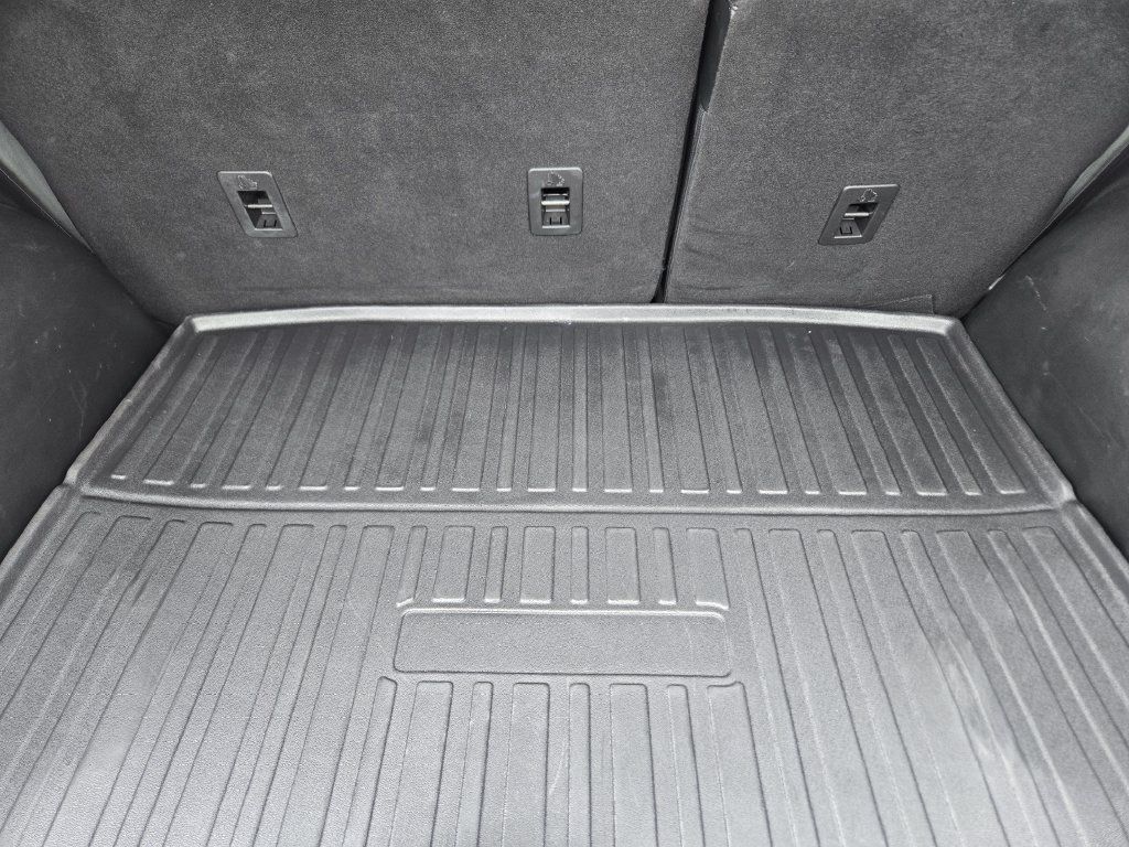 Used 2022 Ford Escape SEL w/ Technology Package FWD image 42