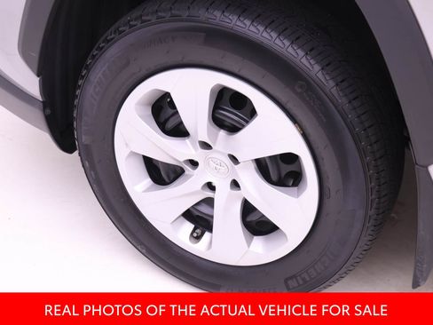 Certified 2024 Toyota RAV4 LE AWD/4WD image 16