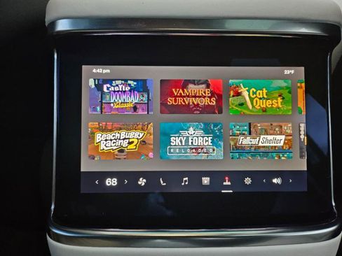 Used 2022 Tesla Model X image 66