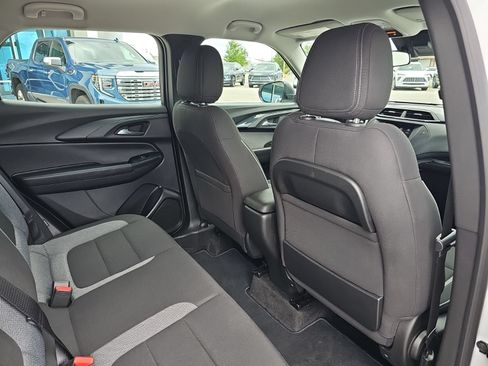 Used 2023 Chevrolet TrailBlazer LS FWD image 32