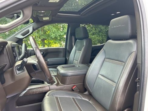 Used 2022 GMC Sierra 1500 Denali w/ Denali Reserve Package image 10