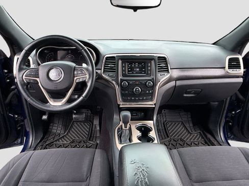 Used 2017 Jeep Grand Cherokee Laredo w/ Quick Order Package 23E image 3