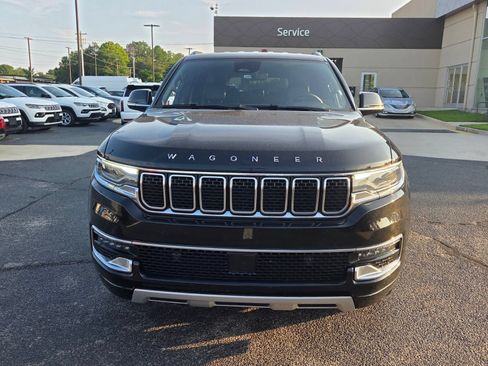Used 2024 Jeep Wagoneer L Series II w/ Flexible Seating Group AWD/4WD image 2