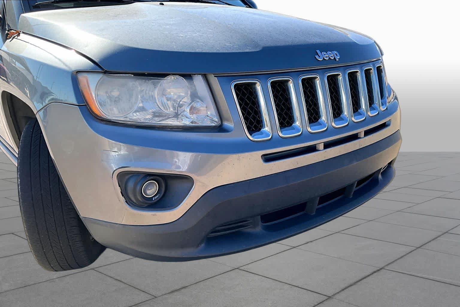 Used 2011 Jeep Compass Sport w/ Sun/Sound Group FWD image 27