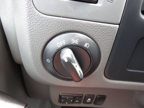 Used 2021 Nissan NV 2500 SV w/ Navigation Package RWD image 19