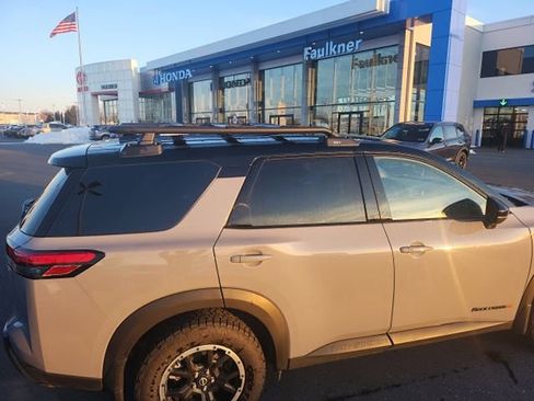 Used 2025 Nissan Pathfinder Rock Creek image 17