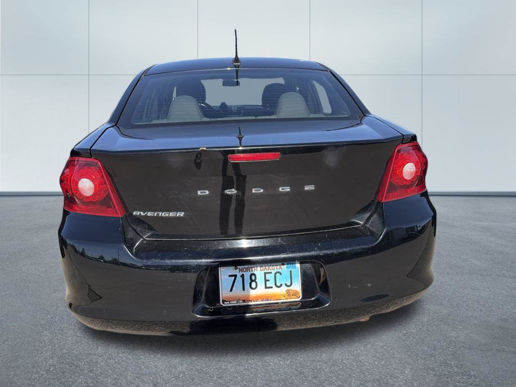 Used 2014 Dodge Avenger SE FWD image 8
