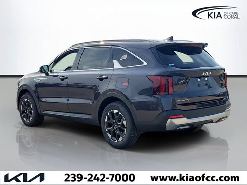 New 2026 Kia Sorento S FWD image 4