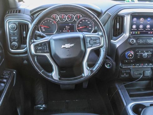Used 2022 Chevrolet Silverado 1500 RST w/ Z71 Off-Road Package AWD/4WD image 12
