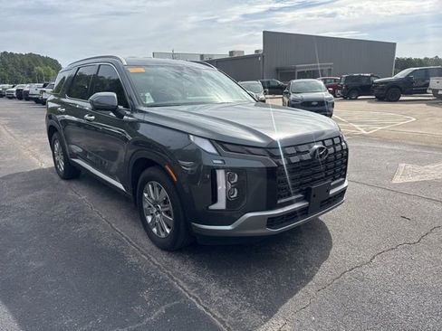 Used 2023 Hyundai Palisade SEL image 1