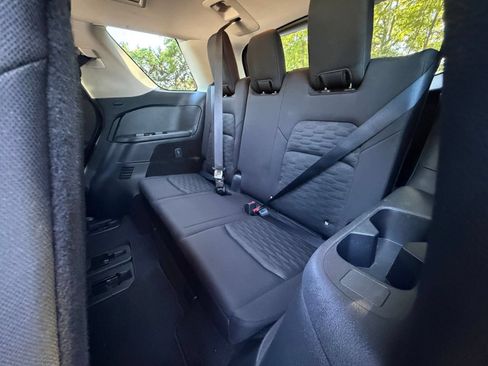Used 2025 Nissan Pathfinder SV AWD/4WD image 30