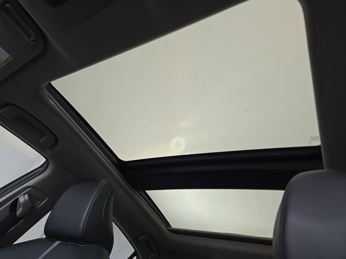 Used 2020 Toyota Camry XSE image 28