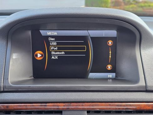 Used 2013 Volvo XC70 3.2 Platinum image 39