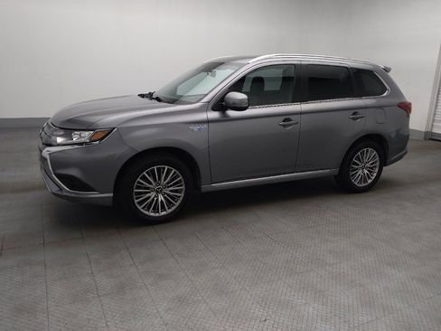 Used 2022 Mitsubishi Outlander SEL image 2
