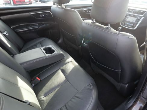 Used 2016 Nissan Altima 2.5 SL w/ 2.5 Technology w/LED Package image 26