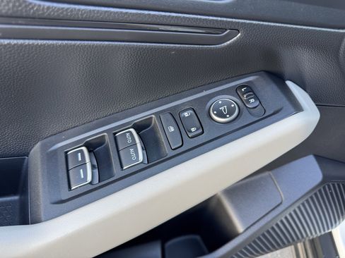 Used 2023 Honda Accord LX image 11