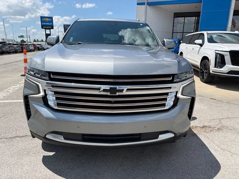 Used 2024 Chevrolet Tahoe High Country AWD/4WD image 8