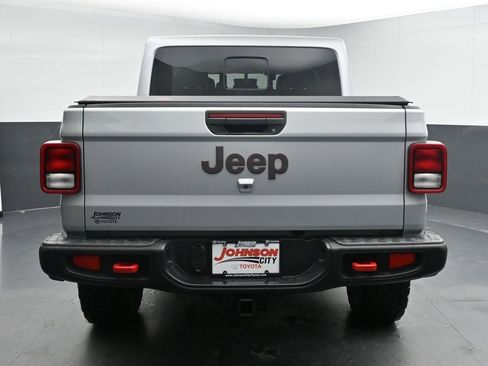Used 2023 Jeep Gladiator Rubicon w/ Cold Weather Group image 8
