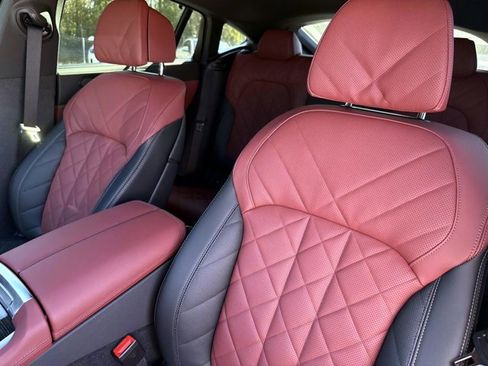 New 2026 BMW X6 xDrive40i w/ Executive Package image 21