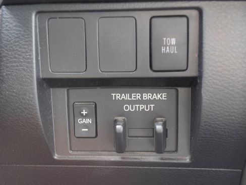 Used 2021 Toyota Tundra SR5 AWD/4WD image 15