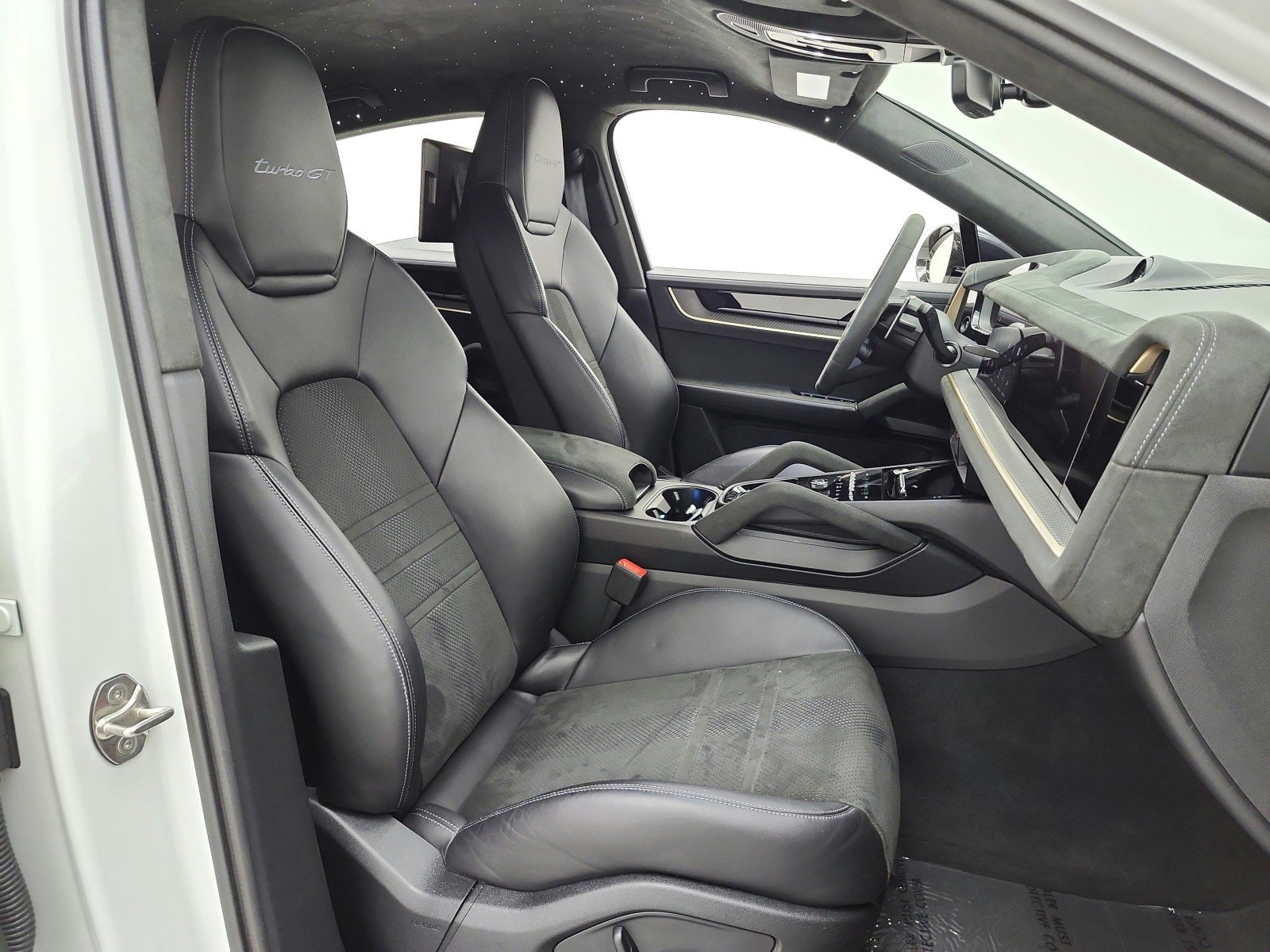 Used 2024 Porsche Cayenne Turbo GT AWD/4WD image 18