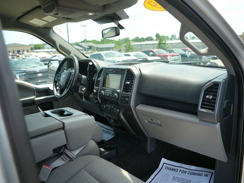 Used 2019 Ford F150 XLT w/ Equipment Group 302A Luxury AWD/4WD image 17
