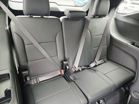 New 2026 Chevrolet Traverse LT w/ LPO, Floor Liner Package image 12