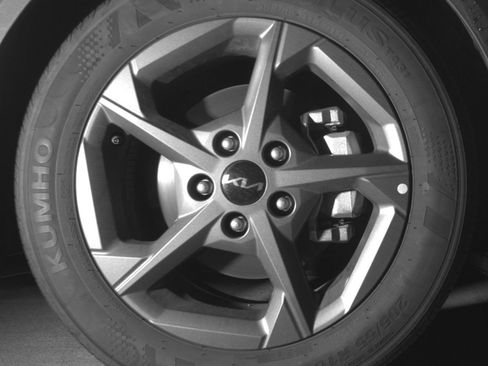 Used 2025 Kia K4 FWD image 16