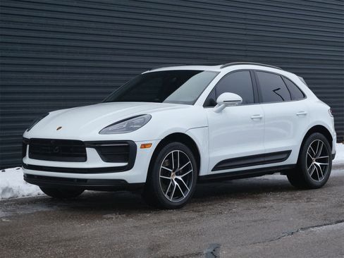 Certified 2024 Porsche Macan image 1