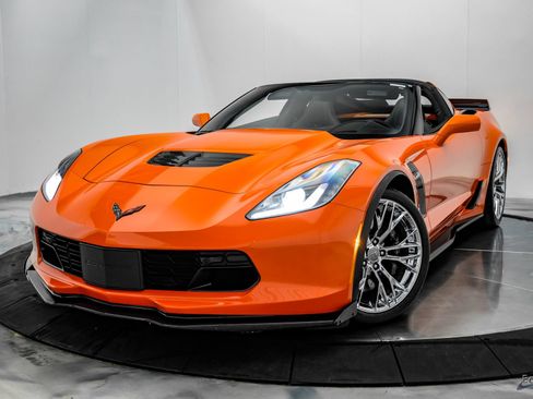 Used 2019 Chevrolet Corvette Z06 RWD image 6