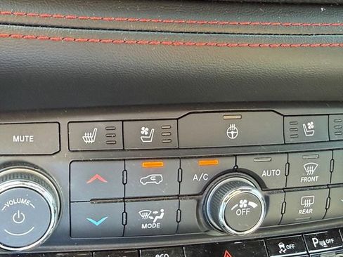 Used 2024 Dodge Durango GT AWD/4WD image 35